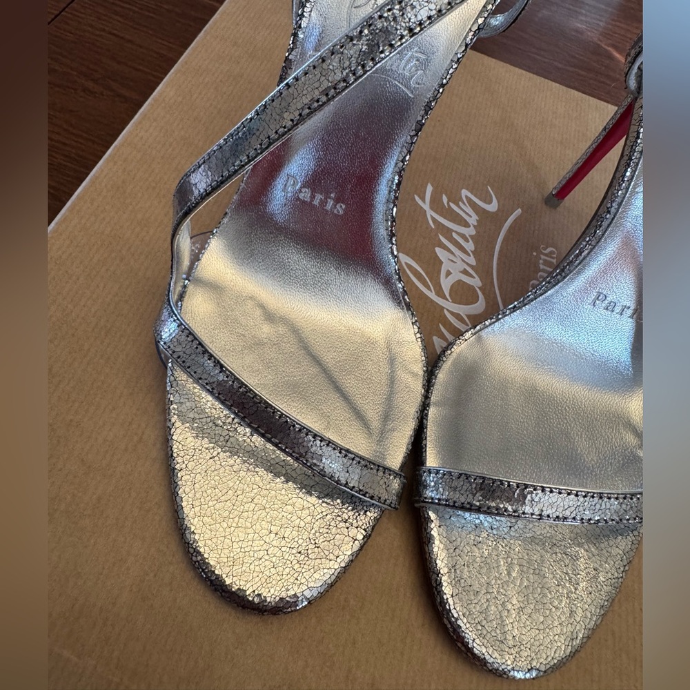 Christian Louboutin Rosalie 100 Leather Sandals - Picture 9 of 10